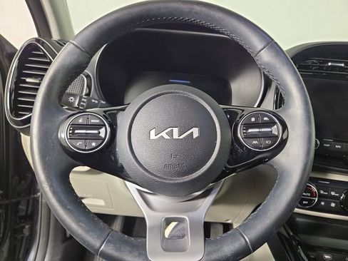 Certified 2023 Kia Soul EX image 23