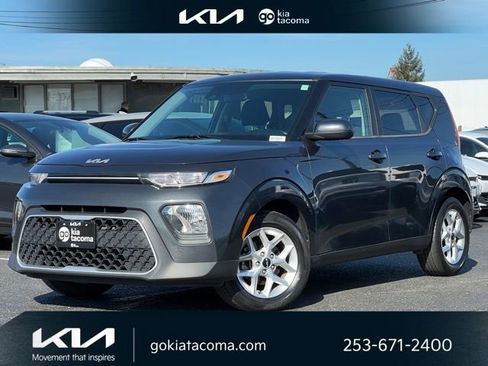 Certified 2022 Kia Soul LX w/ Technology Package image 1