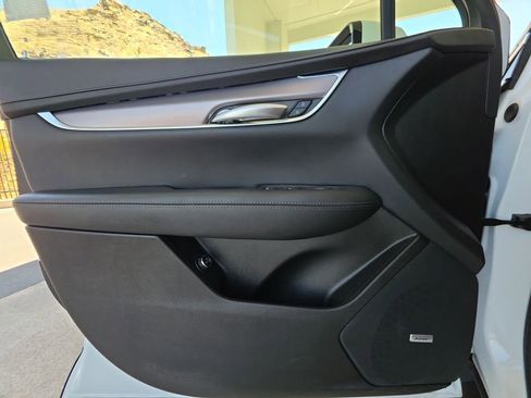Used 2023 Cadillac XT5 Luxury FWD image 23