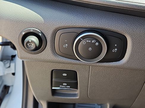 New 2025 Ford Transit 250 148 Medium Roof image 16