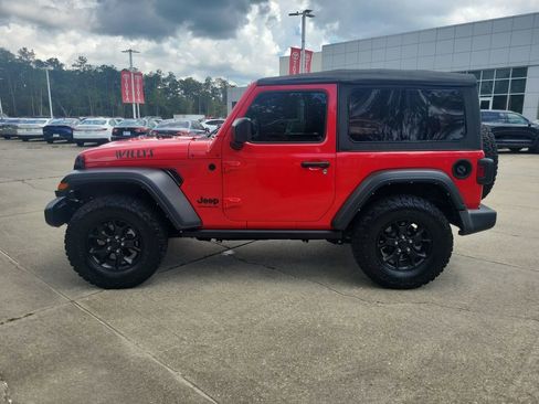 Used 2022 Jeep Wrangler Sport AWD/4WD image 2