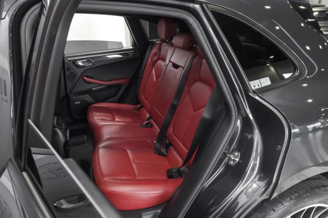 Used 2018 Porsche Macan Sport Edition AWD/4WD image 47