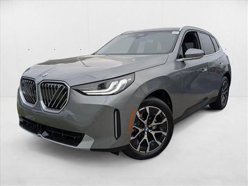 Used 2025 BMW X3 xDrive30i w/ Premium Package image 1