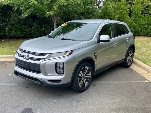 Used 2021 Mitsubishi Outlander Sport Black Edition image 3