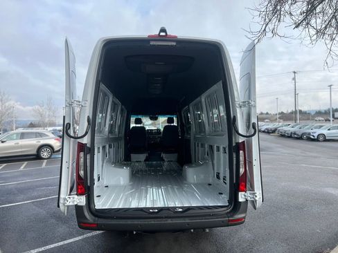 Used 2024 Mercedes-Benz Sprinter 3500 image 14