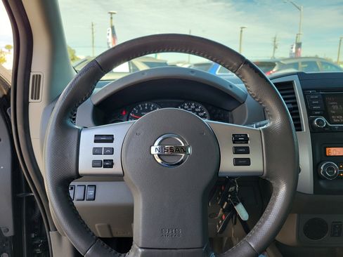 Used 2018 Nissan Frontier SV w/ Value Truck Package image 11