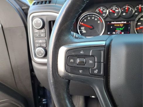 Used 2021 Chevrolet Silverado 1500 LT AWD/4WD image 25