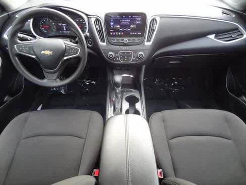 Used 2023 Chevrolet Malibu LT FWD image 10