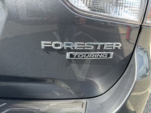 Used 2022 Subaru Forester Touring image 8