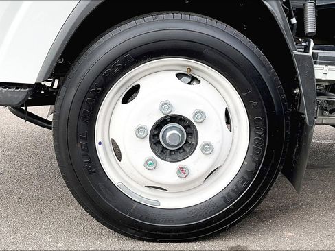 New 2025 Chevrolet Low Cab Forward image 10