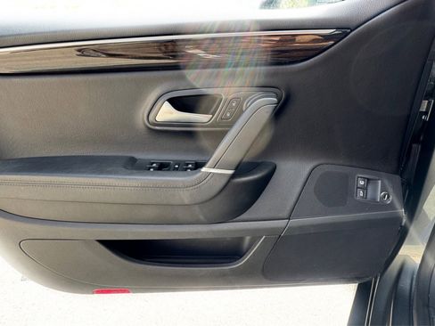 Used 2017 Volkswagen CC Sport image 12