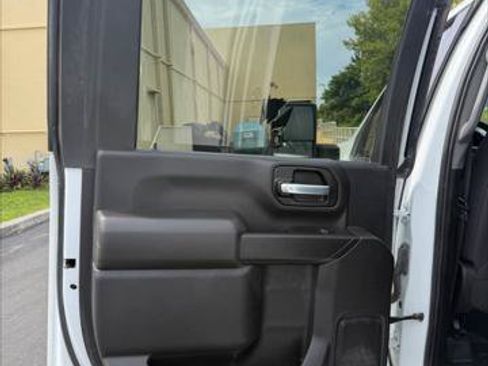 Used 2023 Chevrolet Silverado 2500 LT w/ Convenience Package AWD/4WD image 19