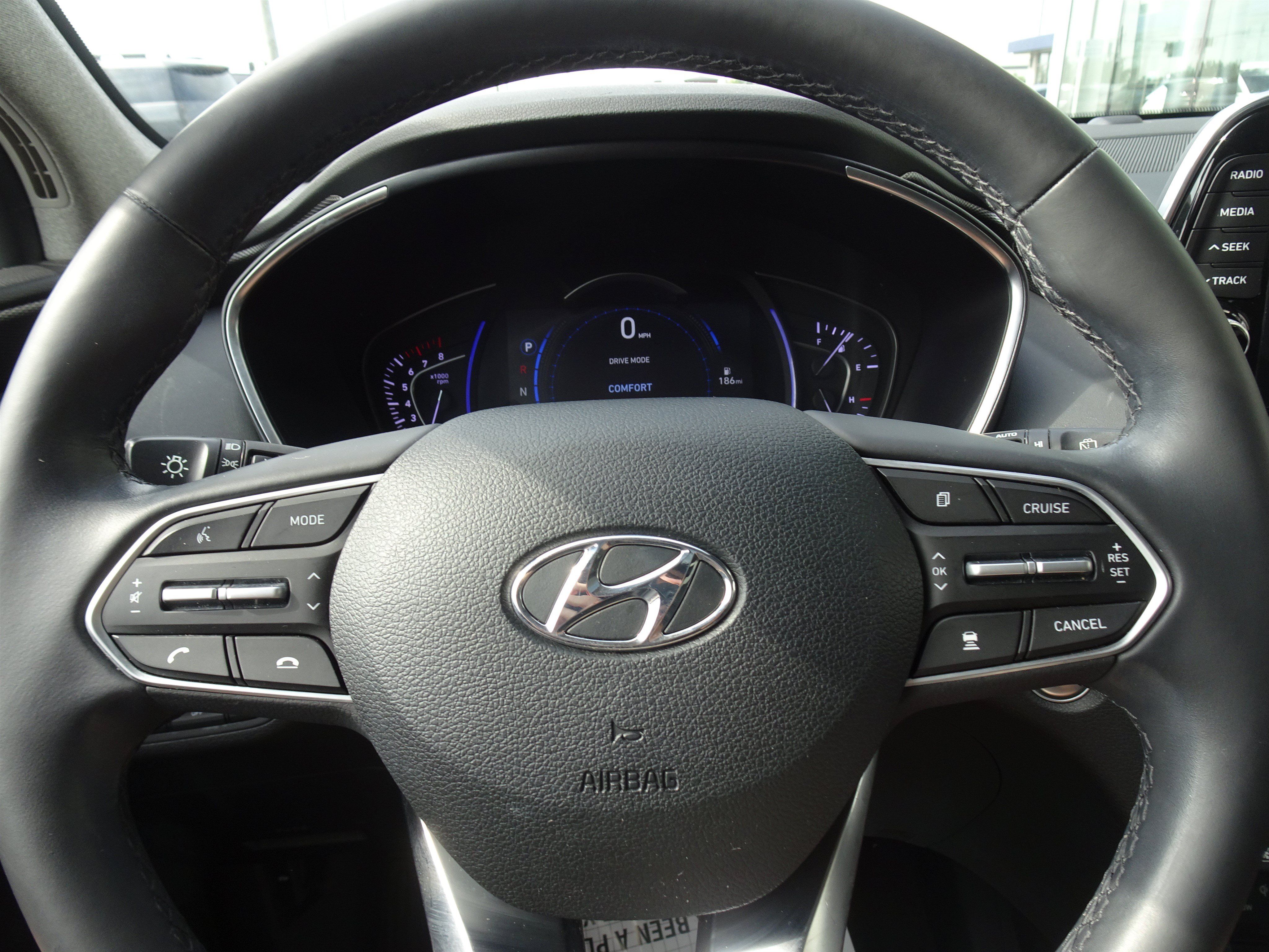 Used 2019 Hyundai Santa Fe AWD image 24