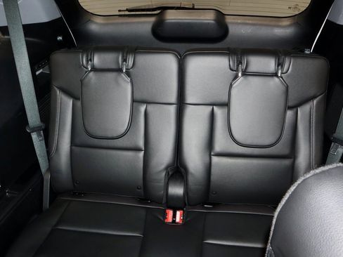 Used 2022 Ford Explorer Limited w/ Equipment Group 301A image 24