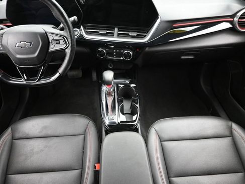 Used 2024 Chevrolet Trax RS w/ Sunroof Package image 14