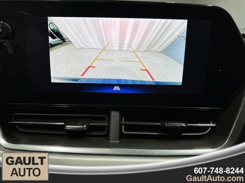 Used 2024 Chevrolet Trax LT w/ Driver Confidence Package FWD image 10