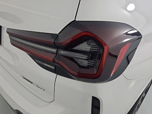 Used 2022 BMW X3 xDrive30i w/ M Sport Package image 9