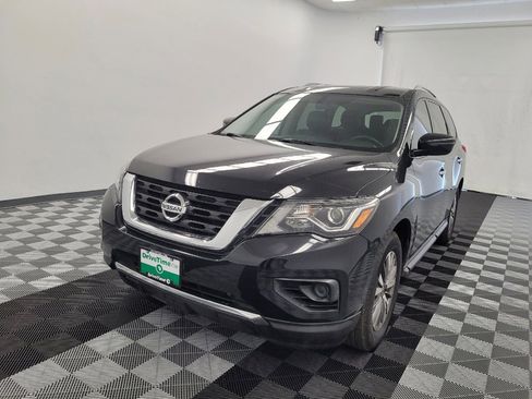 Used 2019 Nissan Pathfinder S image 15