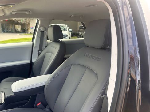 Used 2025 Hyundai Ioniq 5 SEL image 22