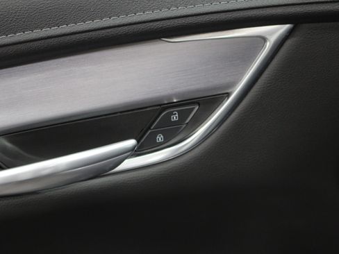 Used 2020 Cadillac XT5 Luxury FWD image 8