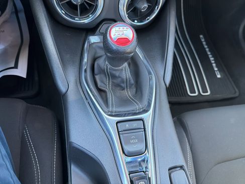 Used 2020 Chevrolet Camaro LT image 15