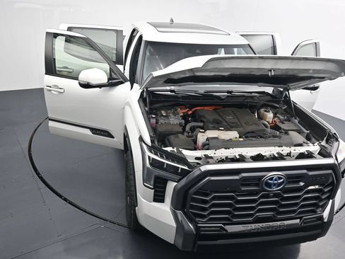 Used 2024 Toyota Tundra Platinum w/ TRD Off-Road Package AWD/4WD image 25