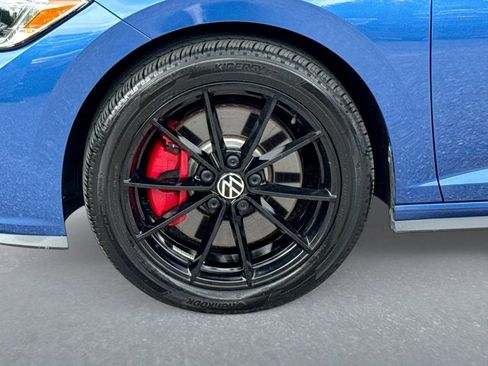 Used 2024 Volkswagen Jetta GLI 40th Anniversary Edition FWD image 18