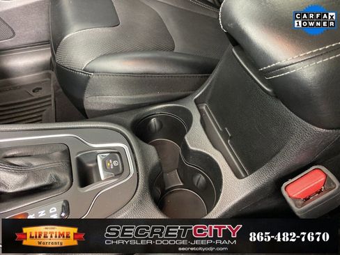 Used 2022 Jeep Cherokee Latitude Lux w/ Sun & Sound Group image 24