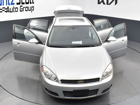 Used 2011 Chevrolet Impala LT image 29
