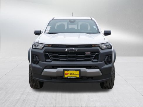 Used 2024 Chevrolet Colorado Trail Boss w/ Advanced Trailering Package AWD/4WD image 2
