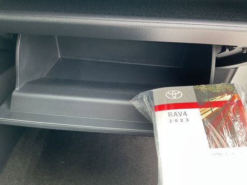 Used 2023 Toyota RAV4 XLE image 29