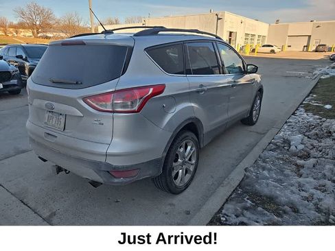 Used 2014 Ford Escape SE w/ Equipment Group 201A image 3