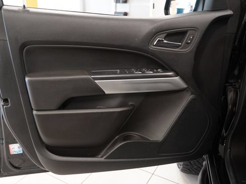 Used 2022 Chevrolet Colorado ZR2 AWD/4WD image 16