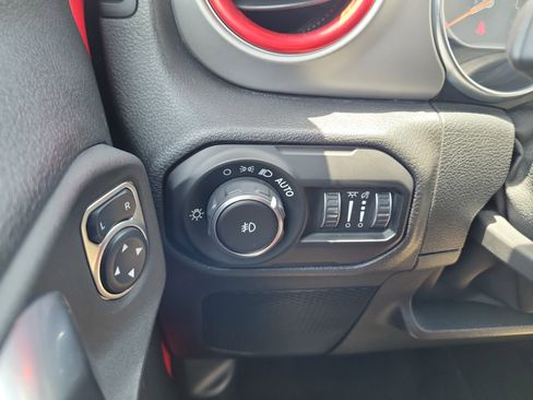 Used 2021 Jeep Wrangler Unlimited Sport AWD/4WD image 26