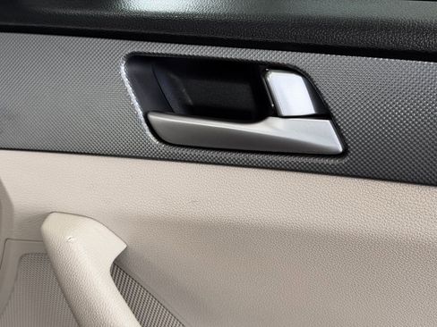 Used 2016 Hyundai Sonata SE image 29