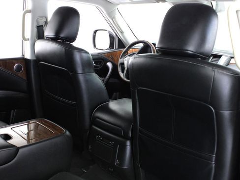 Used 2019 INFINITI QX80 Luxe image 38