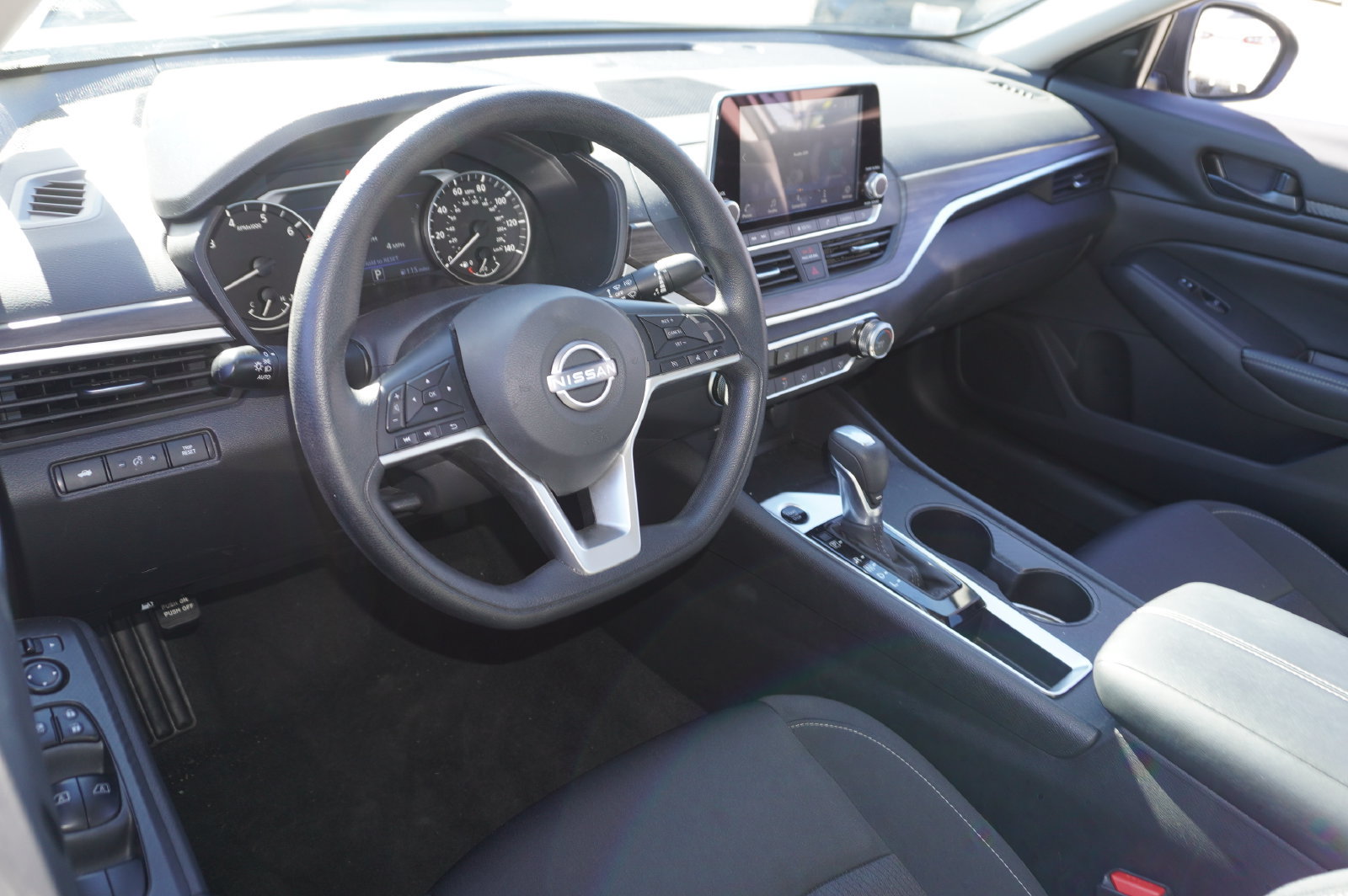 Used 2026 Nissan Altima 2.5 SV FWD image 7