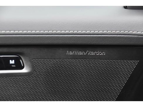 New 2026 Volvo XC90 B6 Plus w/ Protection Package Premier image 27