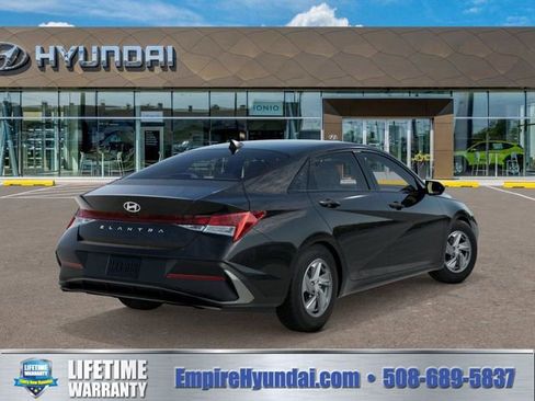 New 2026 Hyundai Elantra SE image 4