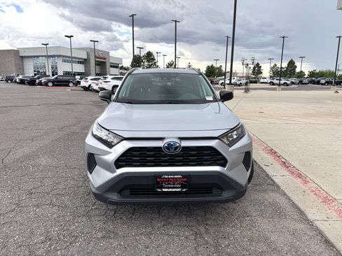 Used 2022 Toyota RAV4 LE AWD/4WD image 3