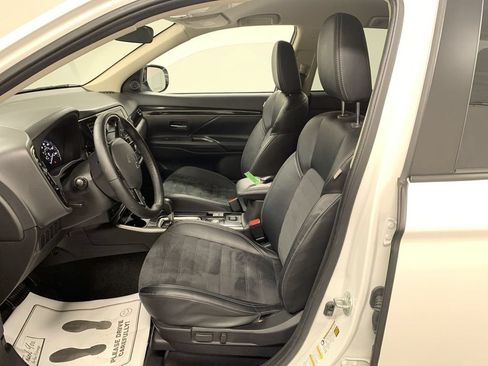 Used 2019 Mitsubishi Outlander SE AWD/4WD image 9