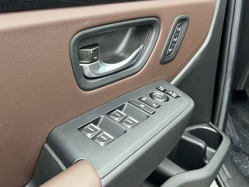 Certified 2025 Honda Pilot Elite image 28