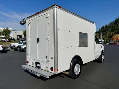 Used 2015 Ford E-350 and Econoline 350 Super Duty image 5