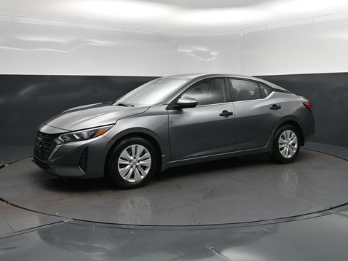 Used 2024 Nissan Sentra S FWD image 3