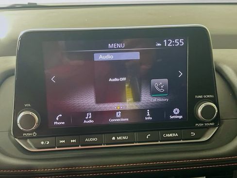 Used 2025 Nissan Rogue SV AWD/4WD image 15