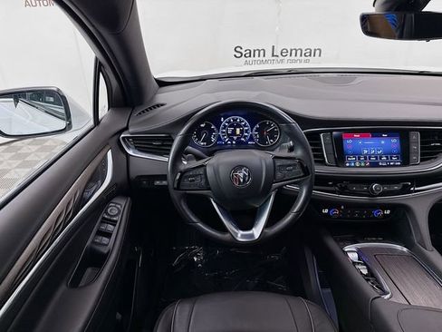 Used 2023 Buick Enclave Avenir image 24