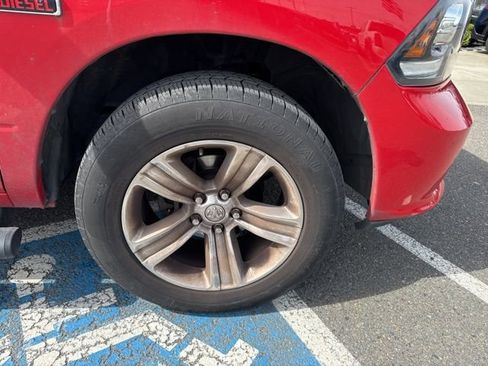 Used 2018 RAM 1500 Sport image 11