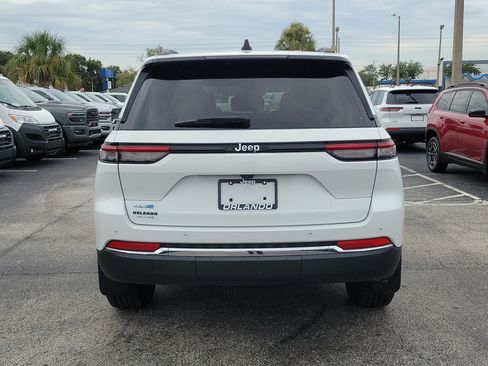 Used 2022 Jeep Grand Cherokee Limited 4xe w/ MOPAR Finishing Package AWD/4WD image 6