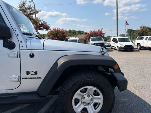 Used 2009 Jeep Wrangler X AWD/4WD image 22