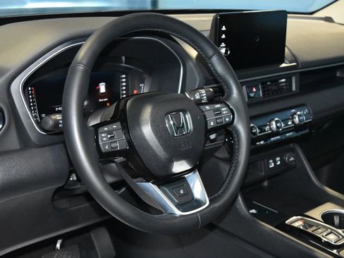 Used 2025 Honda Pilot Elite image 2